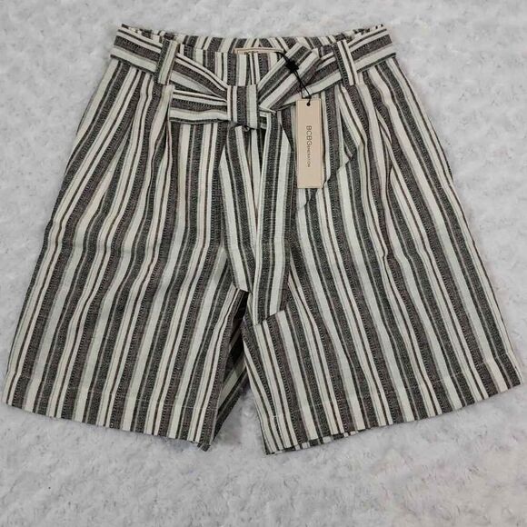 BCBGeneration High Waist Belted Shortie Size Extra Small NWT - Picture 1 of 10